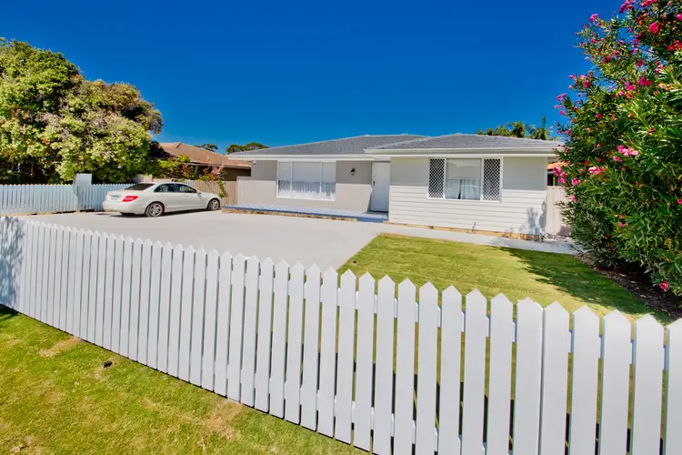 Second view of Homely semi-detached listing, 18 Compton Way, Morley WA 6062