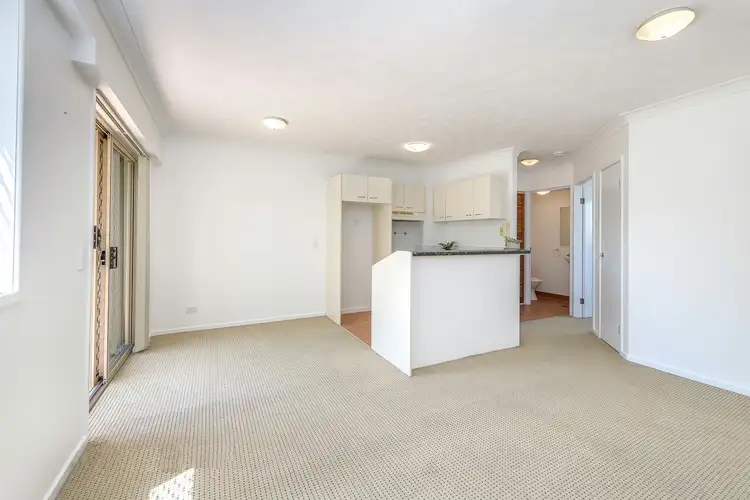 Fifth view of Homely unit listing, 16/14-16 Spendelove Avenue, Southport QLD 4215