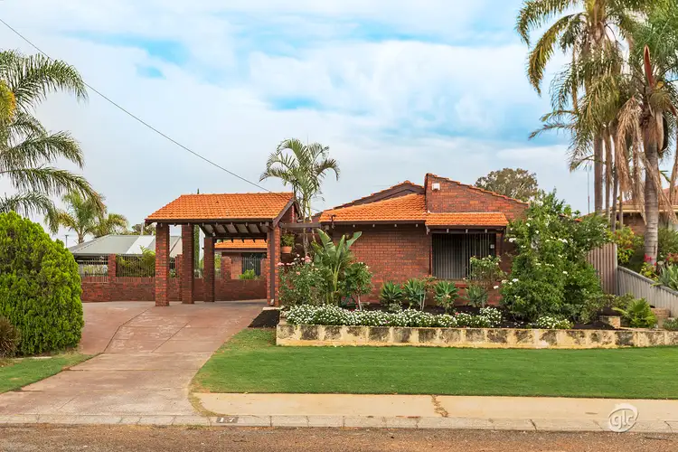 17 Blackthorne Crescent, South Lake WA 6164