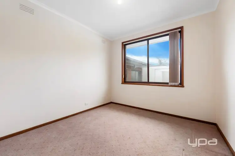 Seventh view of Homely house listing, 4 Joshua Court, Kings Park VIC 3021
