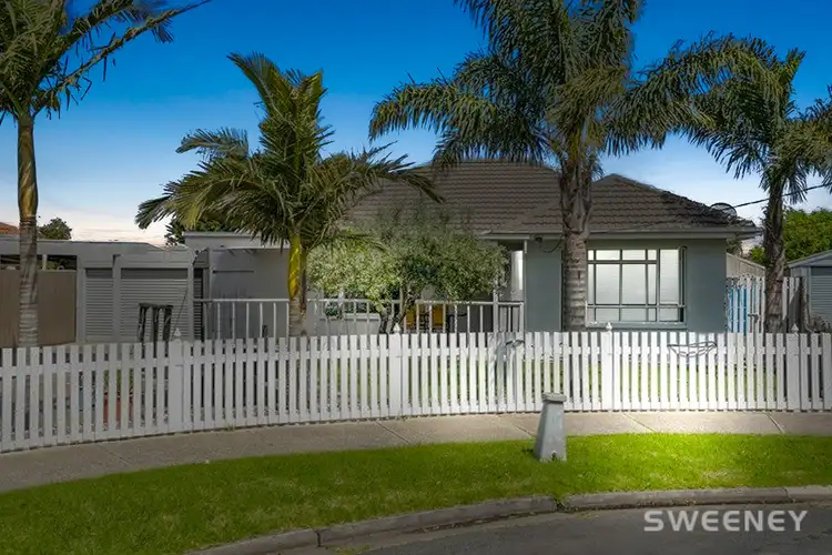 13 Blair Court, Altona North VIC 3025