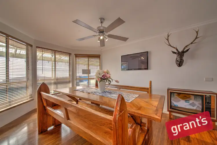 Sixth view of Homely house listing, 8 Adelong Court, Berwick VIC 3806