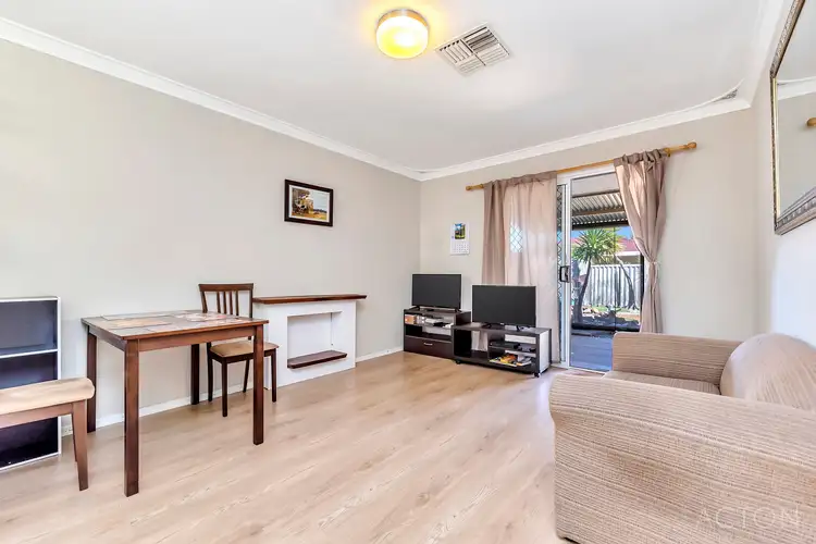 8/2 Uldina Place, Pinjarra WA 6208
