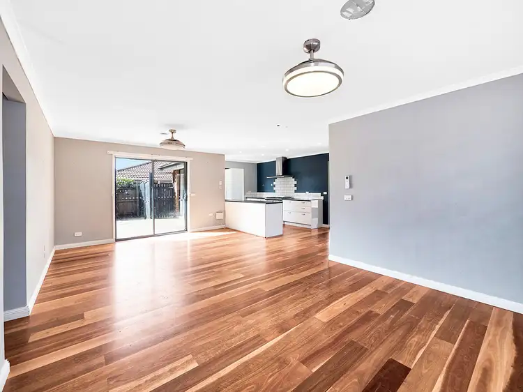 Fifth view of Homely house listing, 3 Maureen Close, Cranbourne West VIC 3977