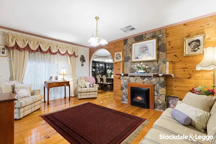 Sixth view of Homely house listing, 8 Finlay Close, Gladstone Park VIC 3043