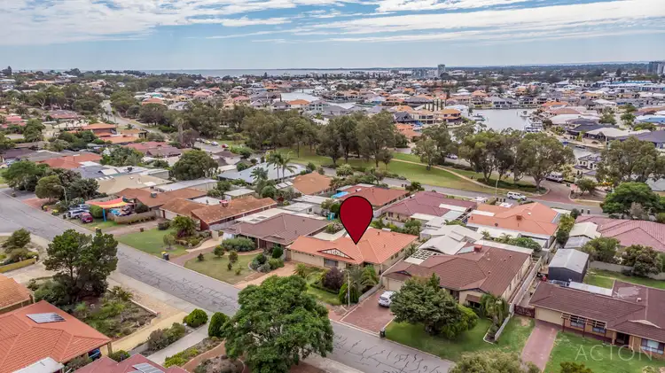 20 Sandalwood Parade, Halls Head WA 6210