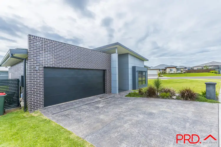 Second view of Homely house listing, 2 Chardonnay Drive, Tamworth NSW 2340