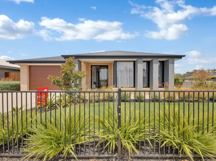 16 Woodbridge Street, Killara VIC 3691