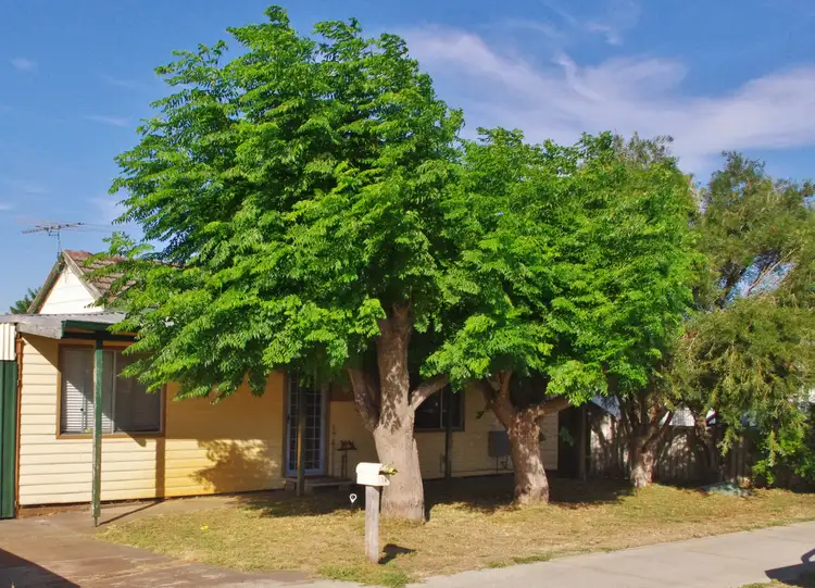 16 William Street, Rockingham WA 6168