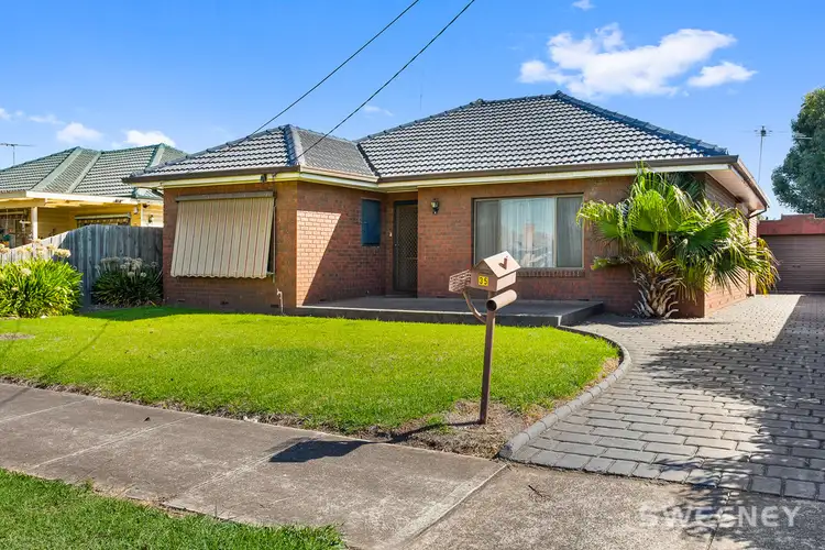 35 Amaranth Avenue, Altona North VIC 3025
