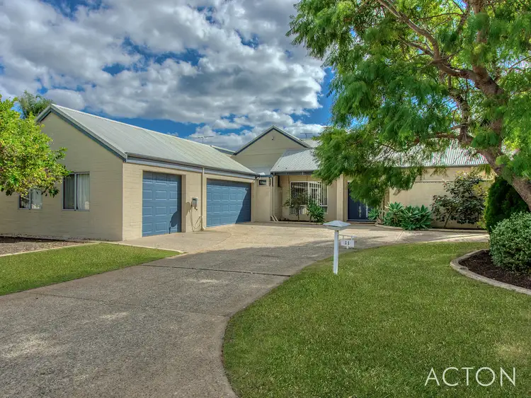 11 Robertson Grove, South Yunderup WA 6208