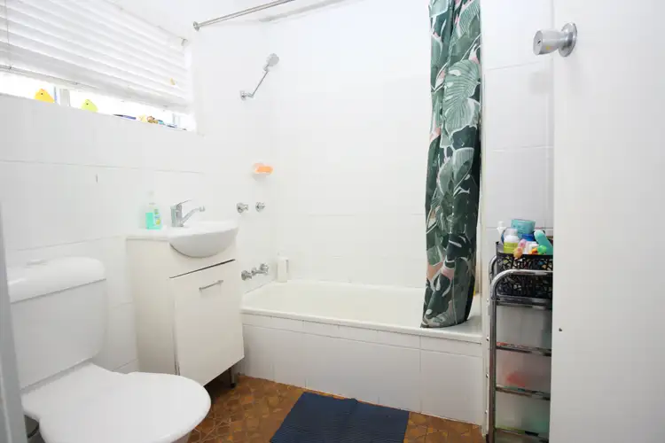 Fifth view of Homely unit listing, 1/10 Ethel Street, Hyde Park QLD 4812