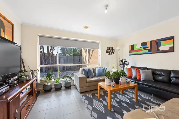 Fourth view of Homely house listing, 5 David Circuit, Hillside VIC 3037