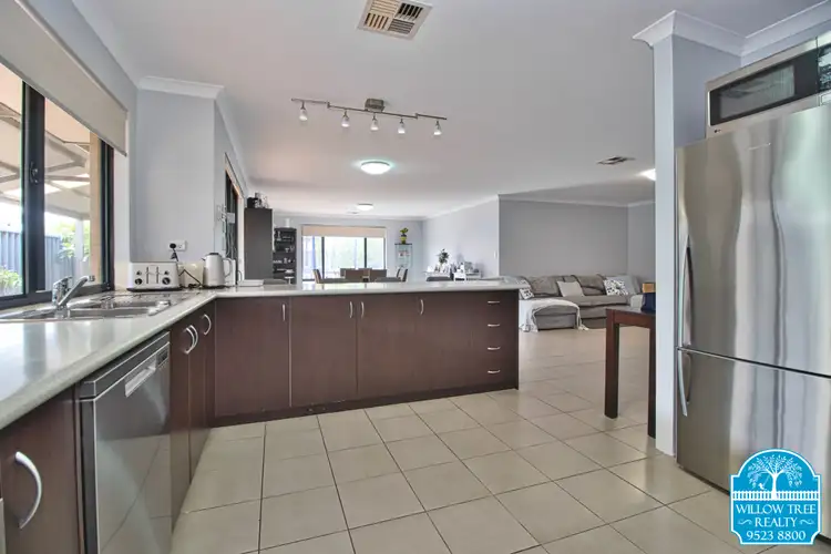 Sixth view of Homely house listing, 2 Callistemon Gardens, Baldivis WA 6171