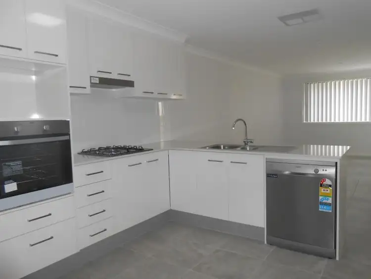 Fifth view of Homely house listing, 2/1 Borrowdale Close, Tamworth NSW 2340