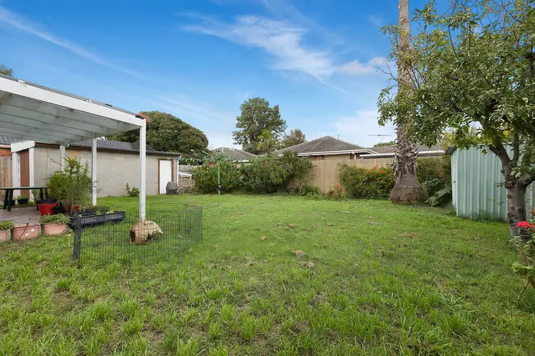 Second view of Homely house listing, 2 Hythe Close, Moorabbin VIC 3189