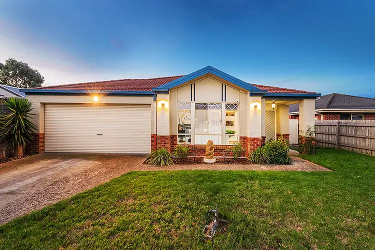 22 Bookham Way, Cranbourne West VIC 3977