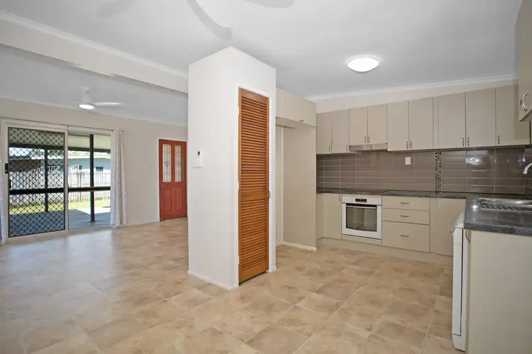 Sixth view of Homely house listing, 1 Wandoo Court, Beaconsfield QLD 4740