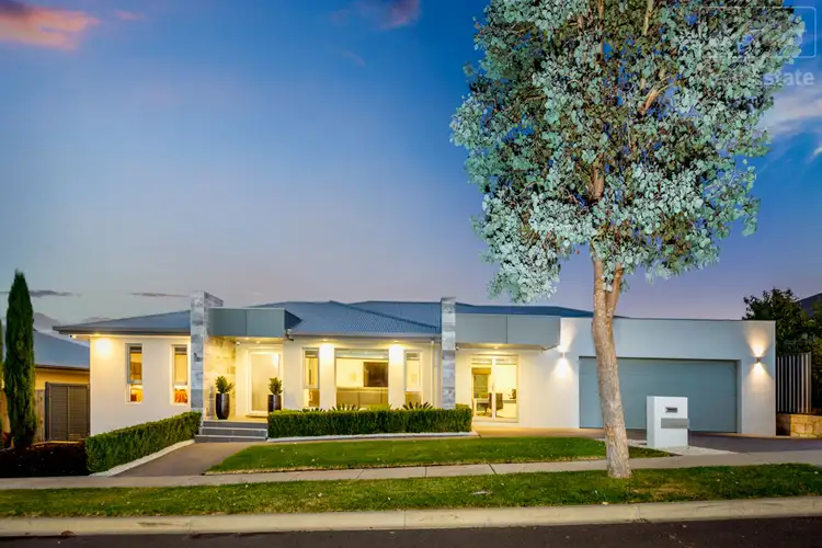 8 Blair Crescent, Googong NSW 2620