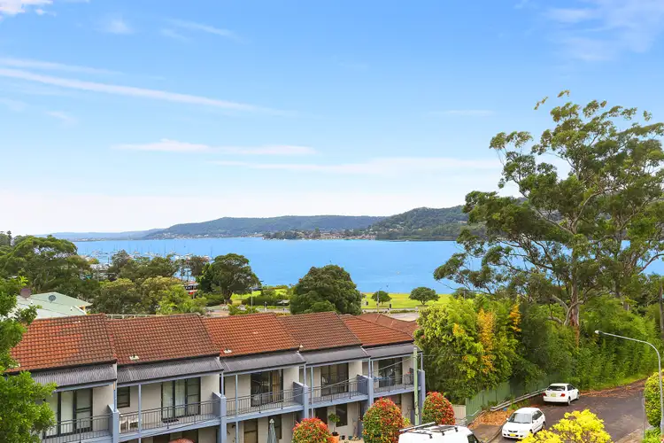 11/6-10 Broadview Avenue, Gosford NSW 2250