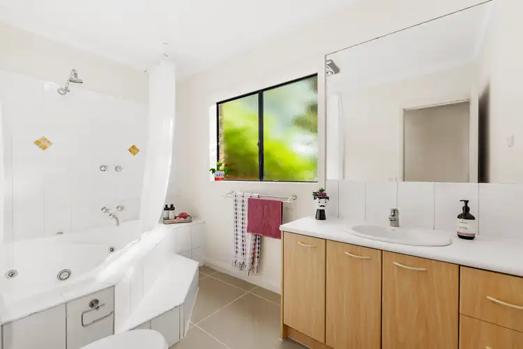 Fifth view of Homely unit listing, 2/18 Leafield Street, Watsonia VIC 3087