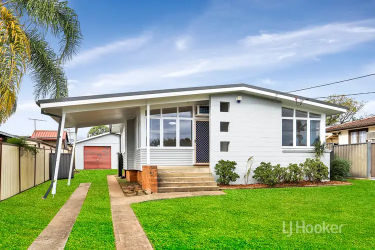 Main view of Homely house listing, 19 Taranaki Avenue, Lethbridge Park NSW 2770