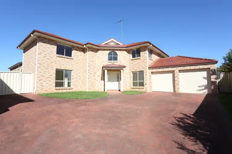 11 Pardalote Street