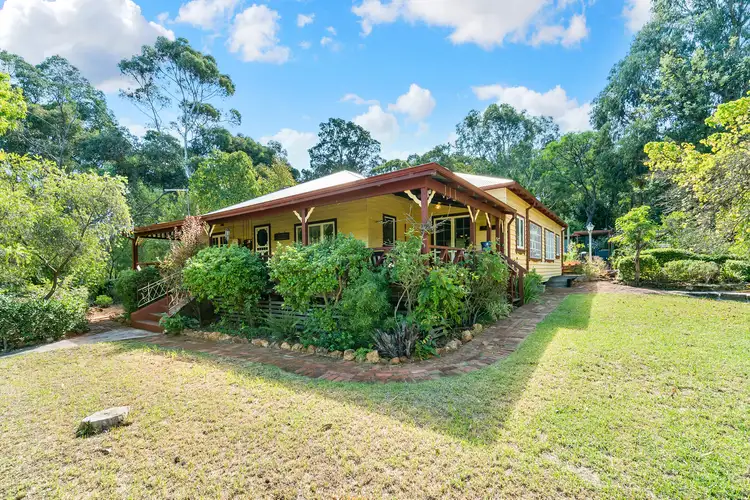 1 Barlow Street, Sawyers Valley WA 6074