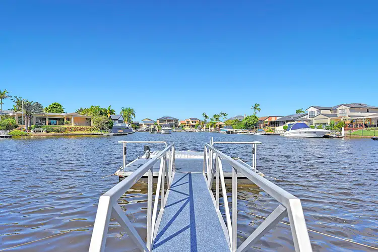38 Pebble Beach Drive, Runaway Bay QLD 4216