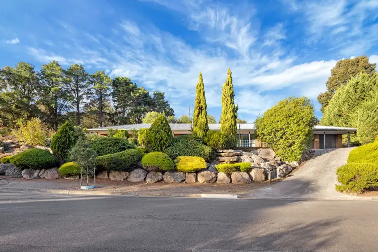 1 Nayook Grove, Happy Valley SA 5159