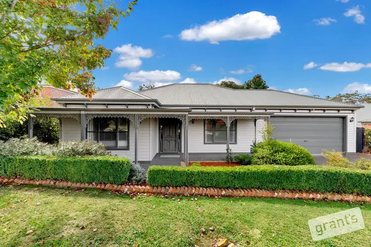 10 Stockmans Circuit, Pakenham VIC 3810