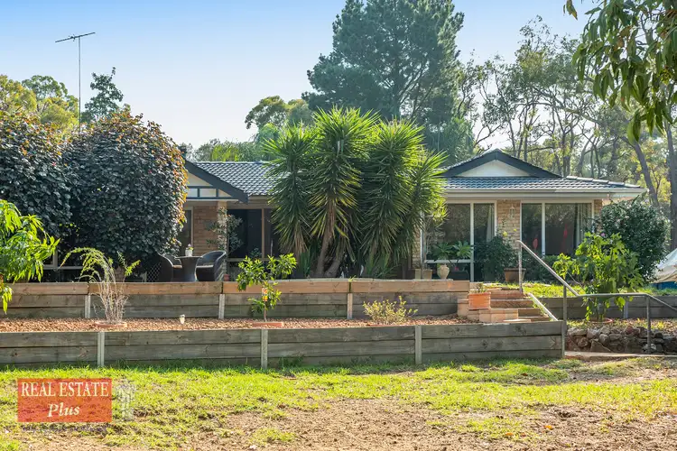 13 Clayden Street, Wooroloo WA 6558