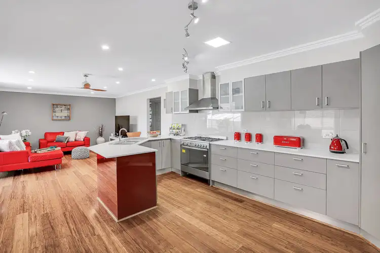 Fifth view of Homely house listing, 10 Munjowee Circle, Lithgow NSW 2790
