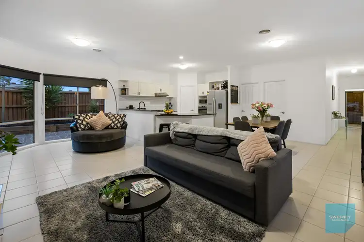Fifth view of Homely house listing, 3 Barkly Close, Caroline Springs VIC 3023