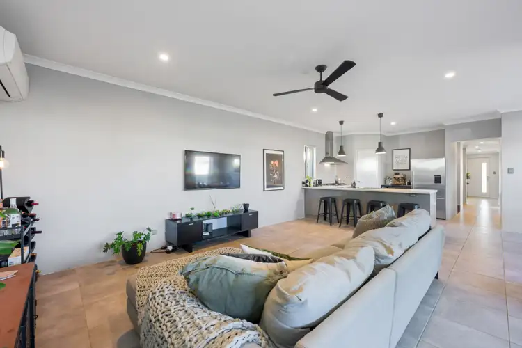 Fourth view of Homely house listing, 2 Wolfson Way, Piara Waters WA 6112