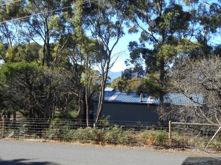 25 Happy Valley Road