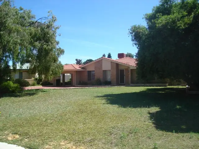 17 Leeuwin Parade, Rockingham WA 6168