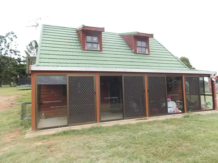 31 Lowry Road, Nanango QLD 4615
