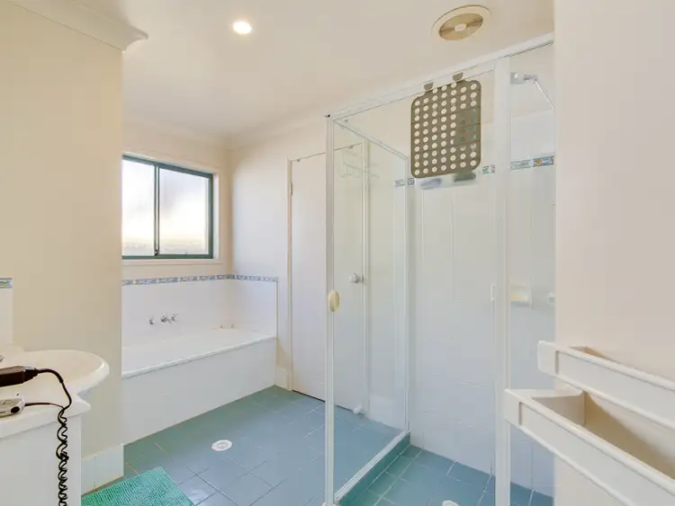 Sixth view of Homely house listing, 6 Oaklyn Place, Merrimac QLD 4226
