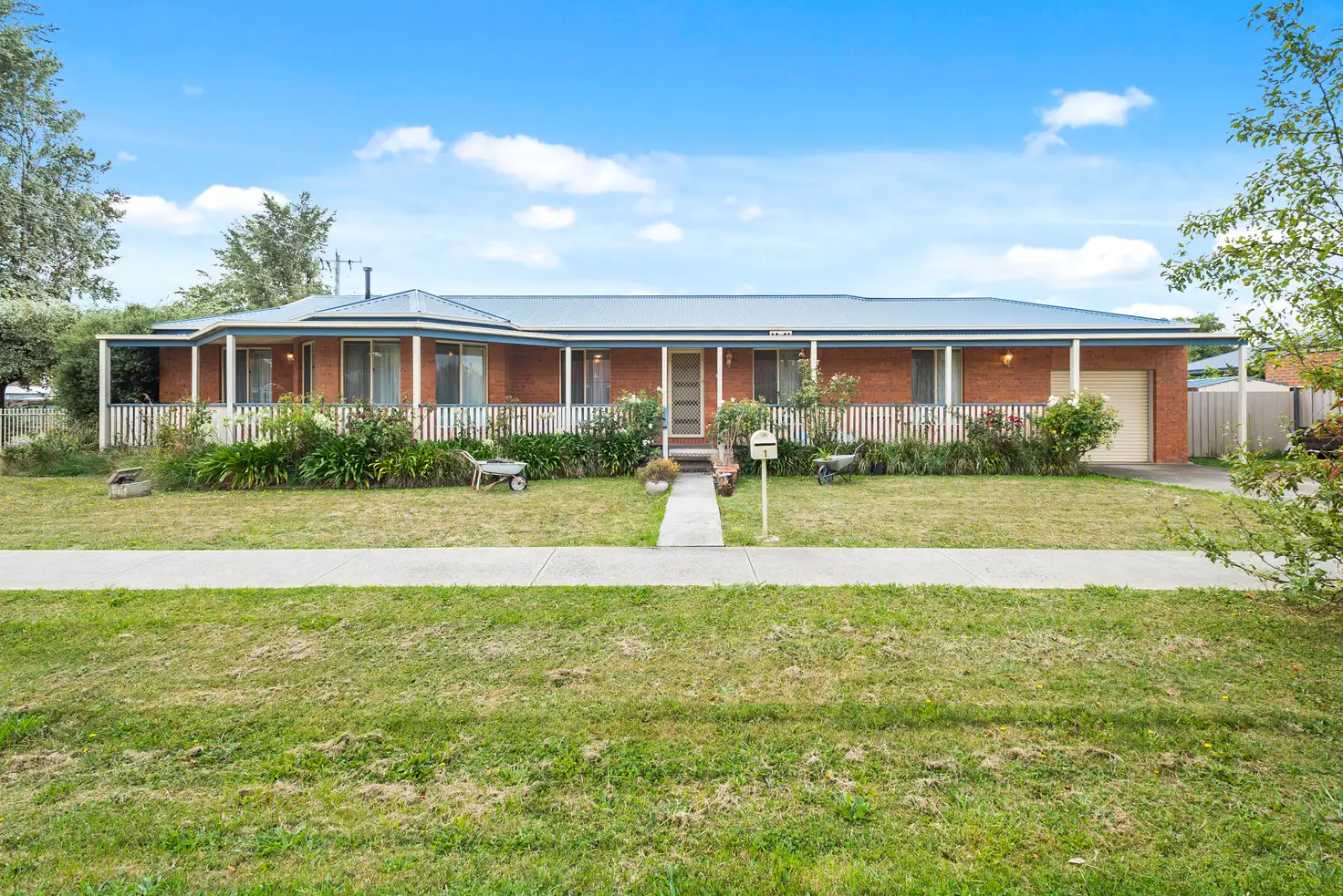 Main view of Homely house listing, 1 James Court, Kyneton VIC 3444