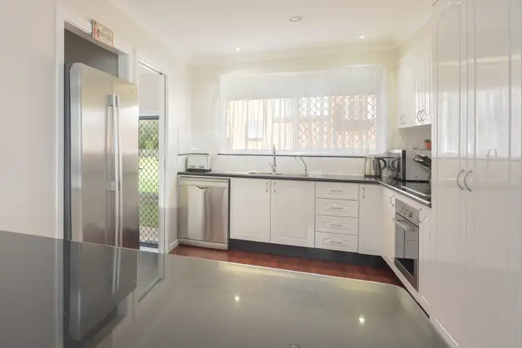 Sixth view of Homely house listing, 2 Schafer Street, Clinton QLD 4680