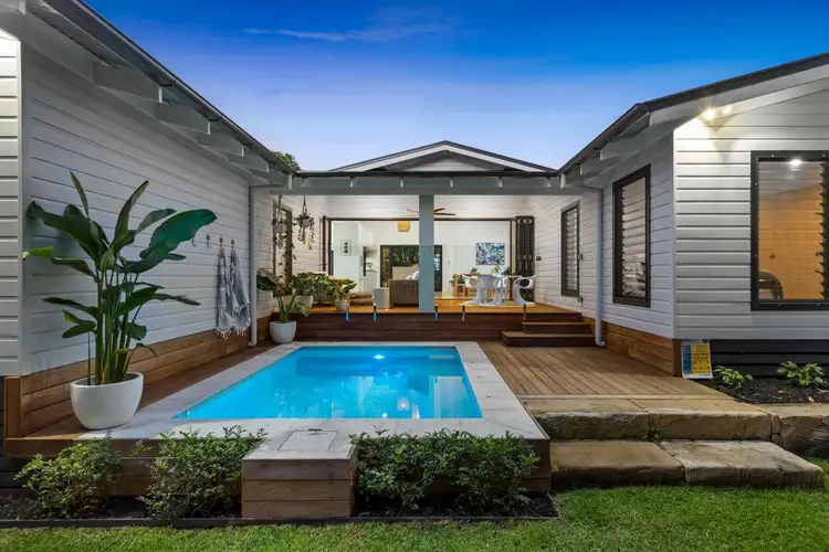 31 Lind Avenue, Southport QLD 4215