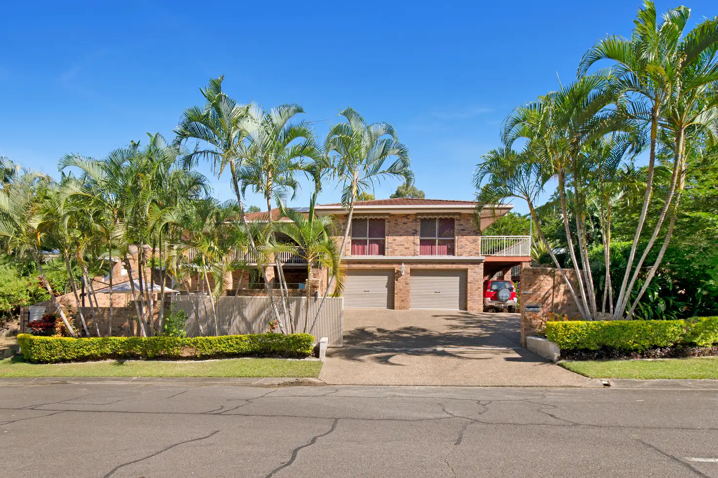 Main view of Homely house listing, 2 Rob Roy Court, Highland Park QLD 4211