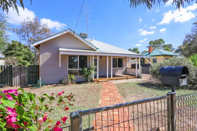 5 Clarke St, Northam WA 6401