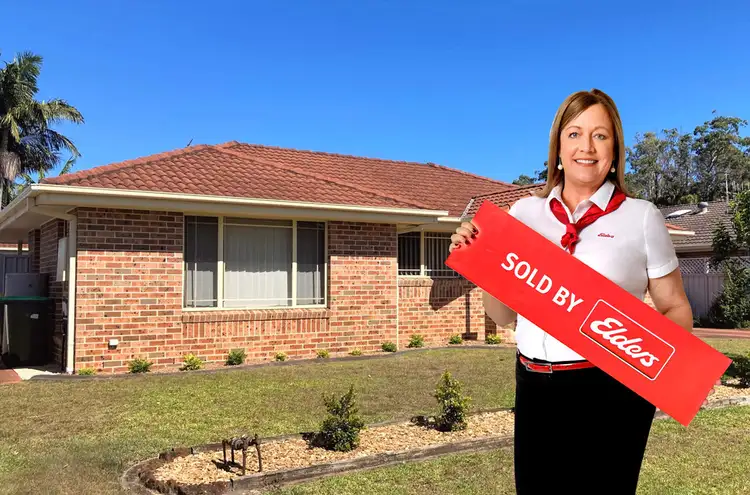 1 / 4 Commodore Place, Tuncurry NSW 2428