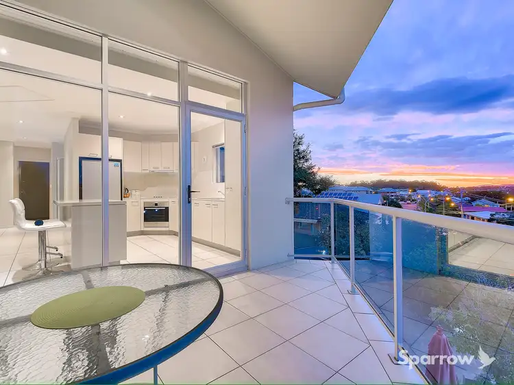 3/8 Ridge Street, Greenslopes QLD 4120