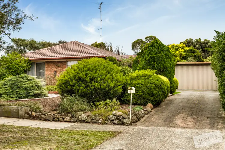 6 Lorraine Court, Pakenham VIC 3810