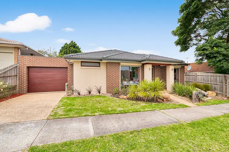 2 Arnott Street, Cranbourne North VIC 3977