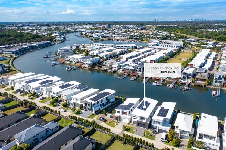 15 Santa Monica Boulevard, Hope Island QLD 4212