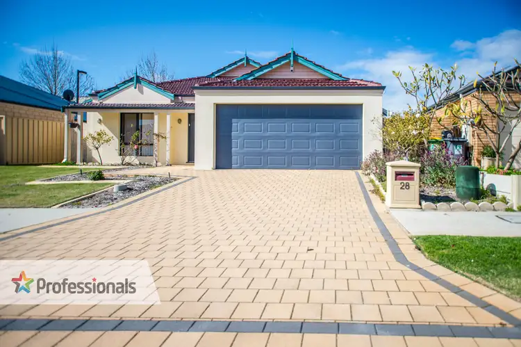 Second view of Homely house listing, 28 Claridge Circle, Thornlie WA 6108